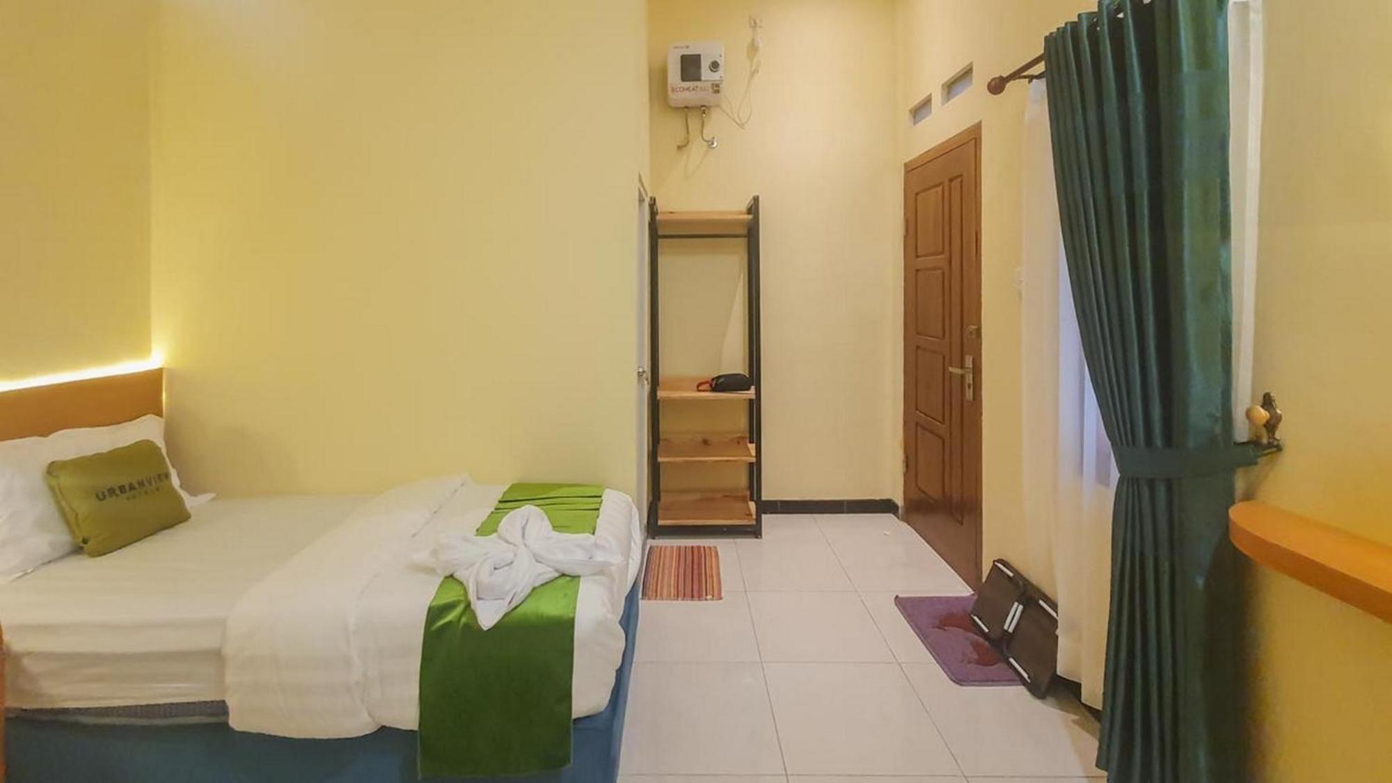 Urbanview Hotel Sakura Kampung Inggris Pare By Reddoorz Екстериор снимка